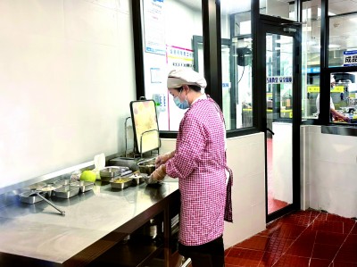 校餐桌 护佑一代成长麻将胡了网址守好一(图3)
